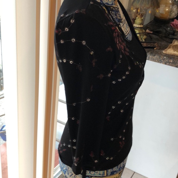 Byline Blouse - Picture 4 of 8